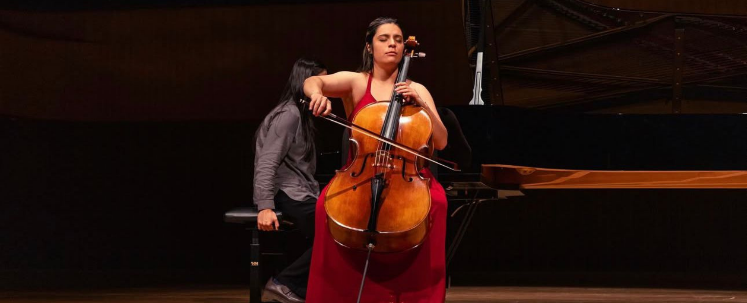 Daniela Herrera playing cello