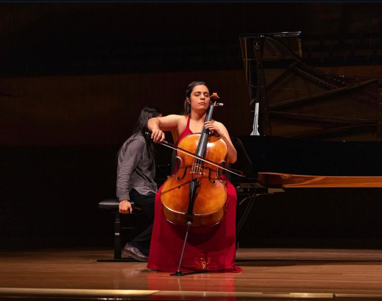 Daniela Herrera playing cello