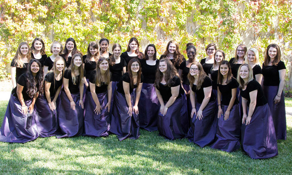 women's choir group
