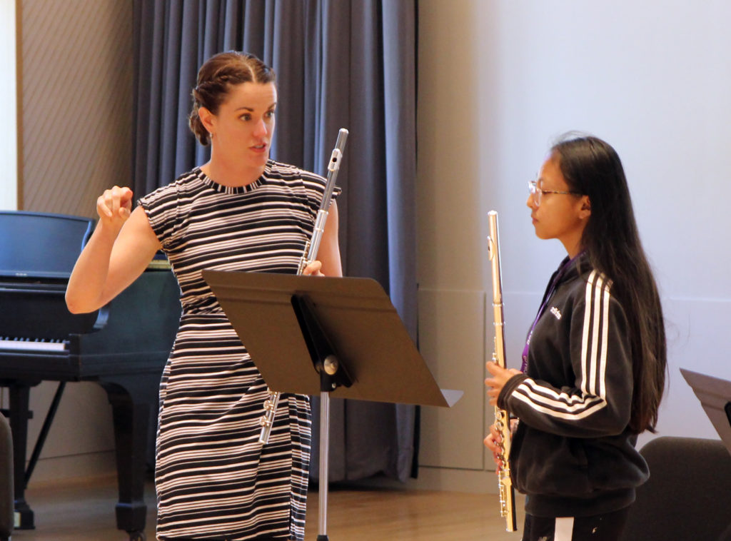 Dr. Thompson teaching a student at the 2021 Summer Flute Workshop